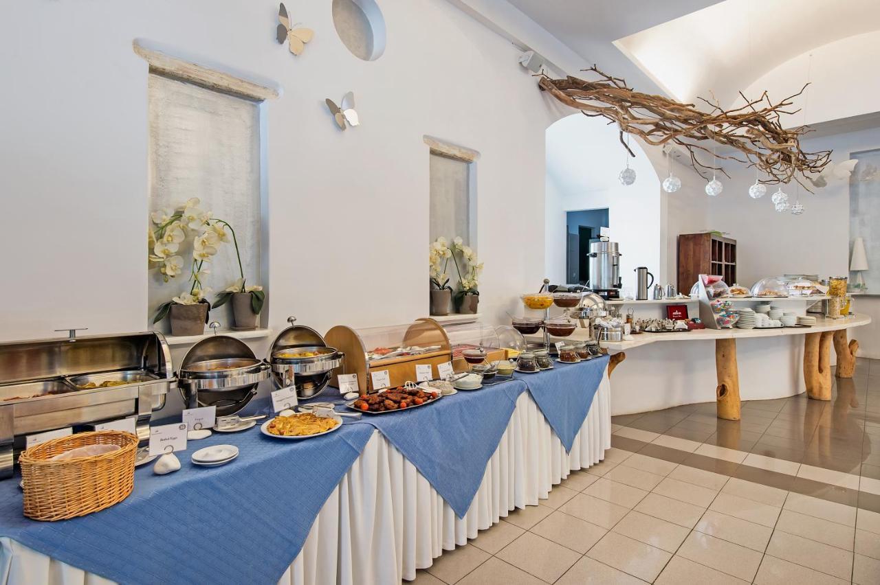 Meltemi Village Hotel Períssa Eksteriør bilde